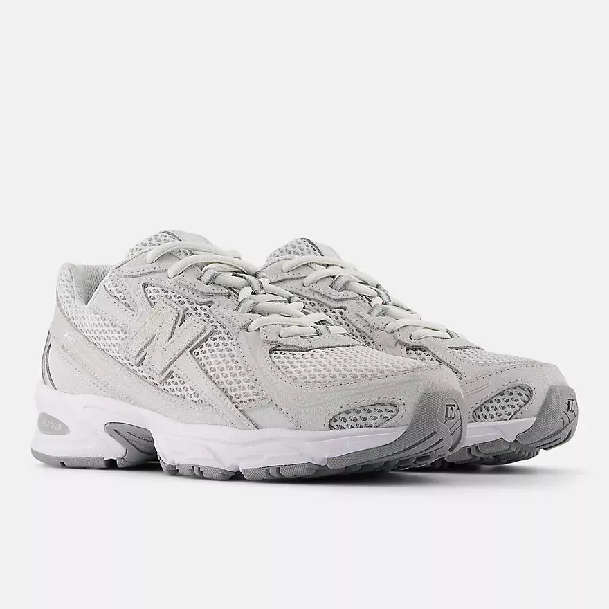740 Sneaker (Grey   Reflection)